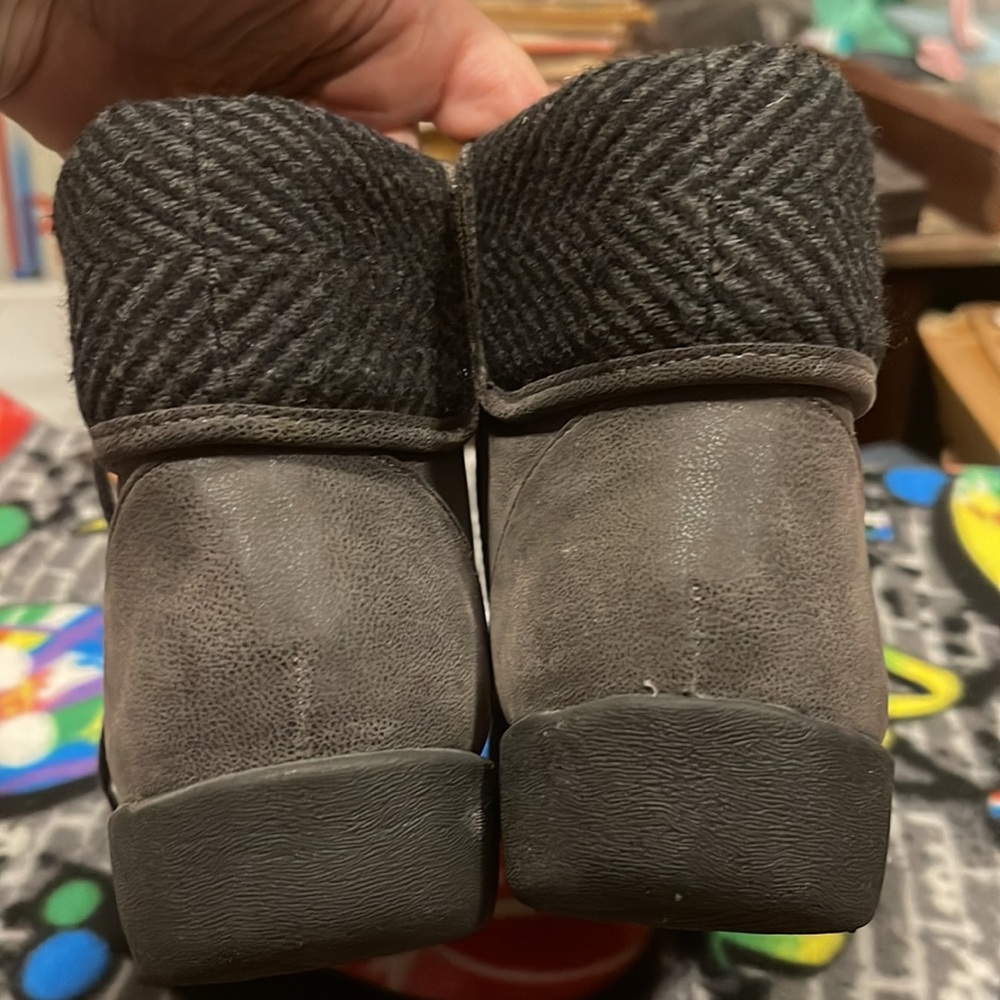 Clarks Cloudsteppers Side Zip Boot - image 4